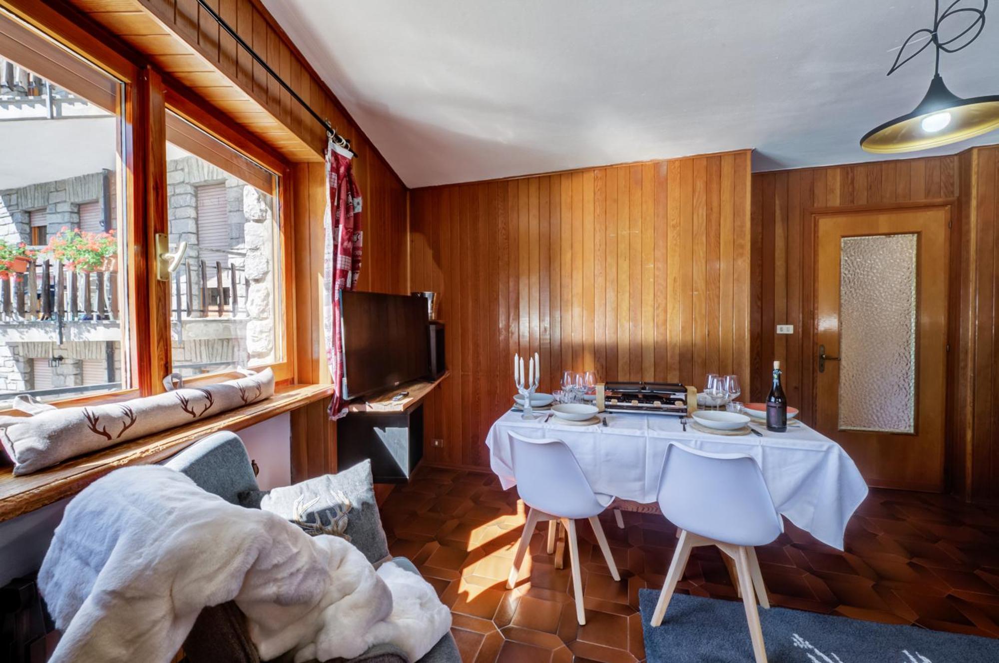 Snowflakes Retreat - Roomy Apartment With A View & Relax Solarium Cir 0133 샴폴루크 외부 사진
